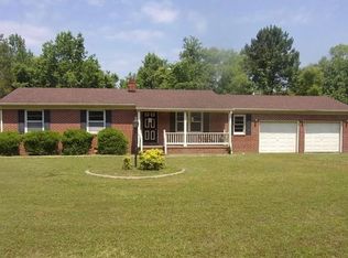 18342 Wakefield Rd, Courtland, VA 23837
