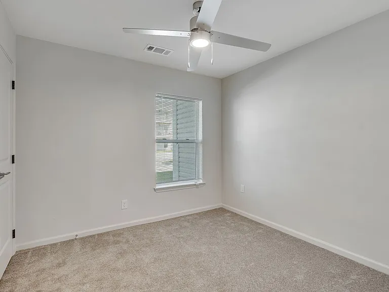 Summerdale Apartments — Photo 5