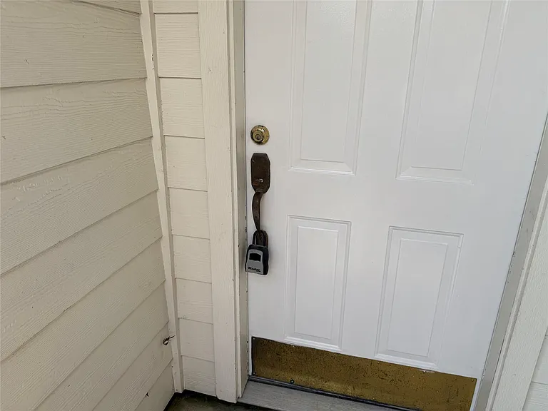 16310 Long Valley Ct — Photo 4