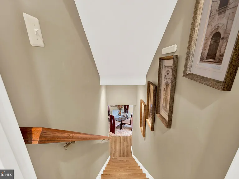 533 Rubens Cir — Photo 46