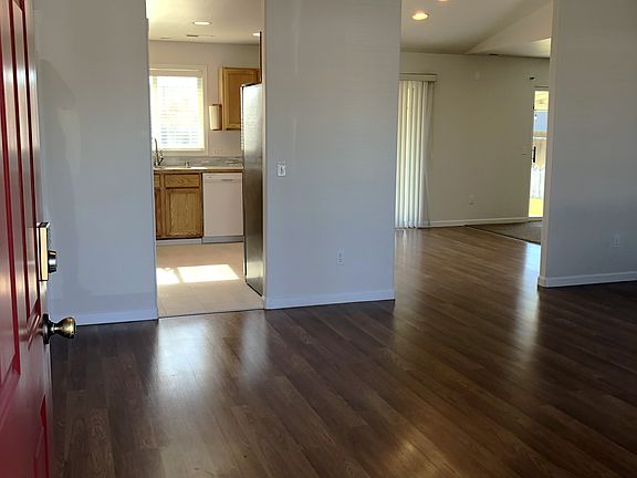 3rd image of 4902 Sierra Dr