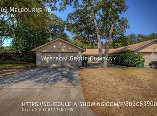 609 Melbourne Rd, Hurst, TX 76053