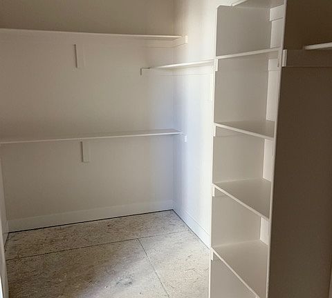 Walk in closet