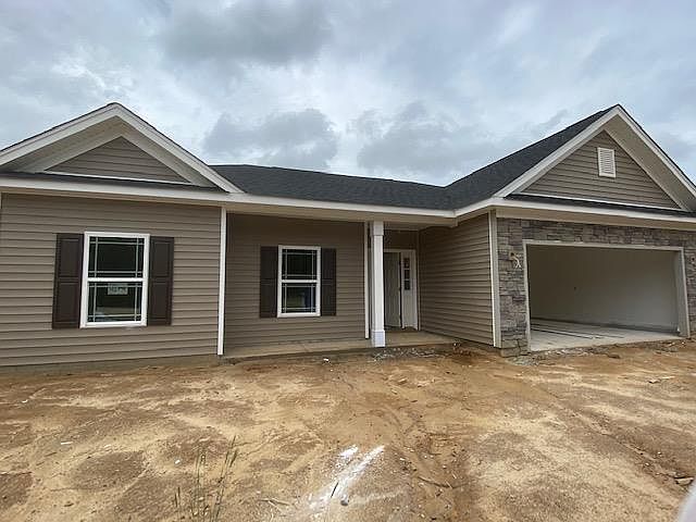 1st image of 132 Silver Way Dr