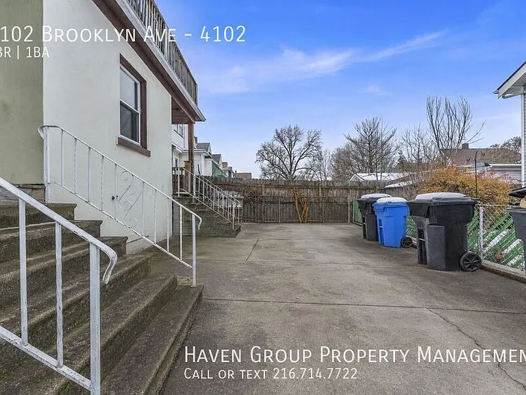 4102 Brooklyn Ave #4102 — Photo 23