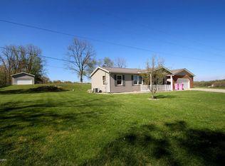 27986 Coulter St, Edwardsburg, MI 49112