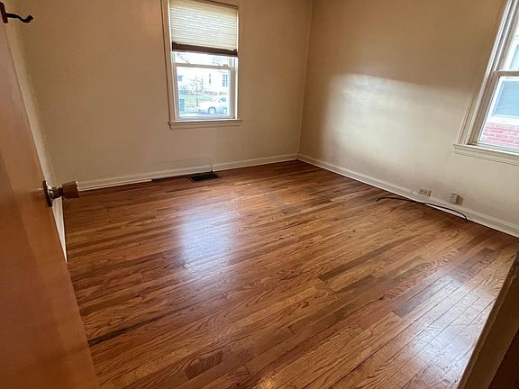 3rd image of 9006 Ansonia Ave