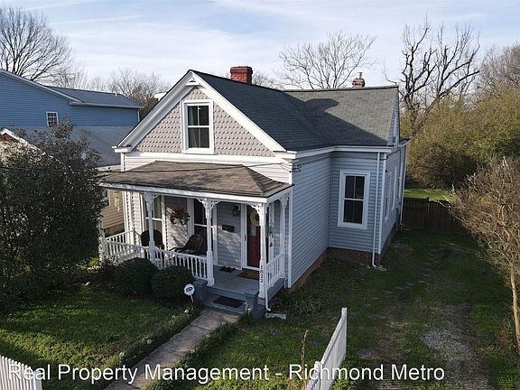 2nd image of 1822 National St