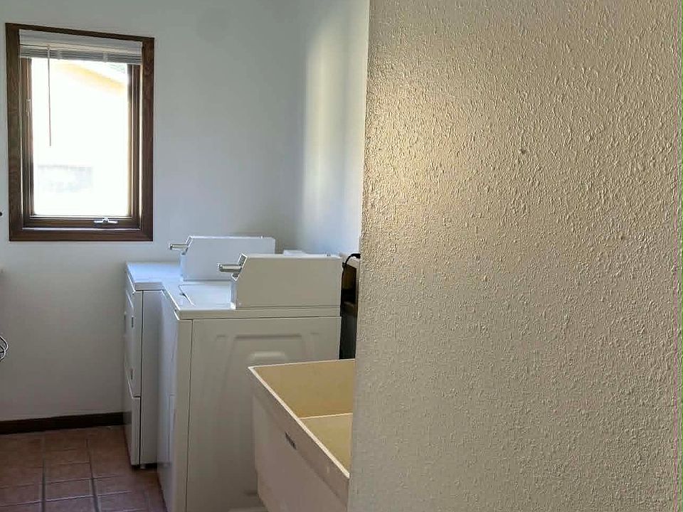 1st image of 617 21st St #1