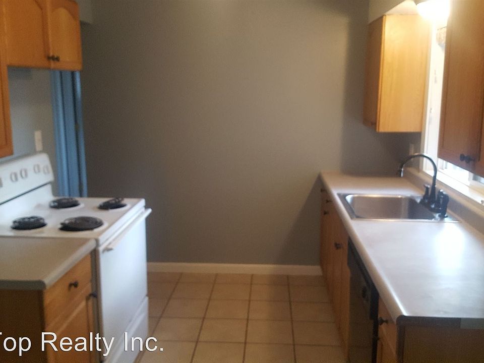 1st image of 1323 W Francis Ave