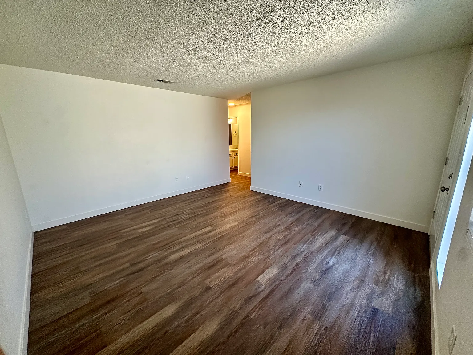 2 bed, $1,800 — Photo 4