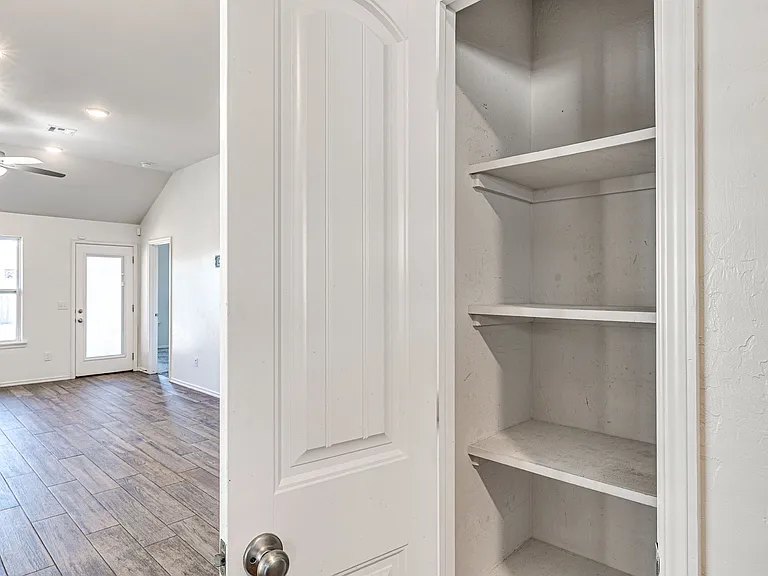 3012 NW 184th Ter — Photo 10