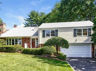 16 Cross Ridge Dr, Old Greenwich, CT 06870