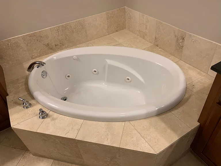 5222 Indian Woods Dr #102 — Photo 10