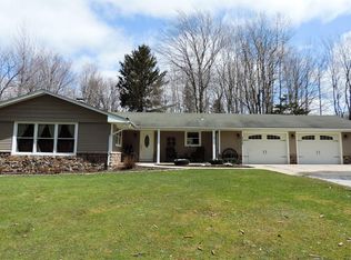 5739 Sunlight Dr, Erie, PA 16509