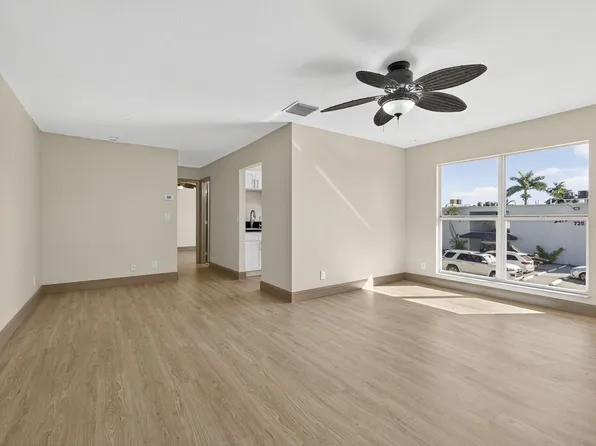 727 Hummingbird Way #6, North Palm Beach, FL 33408