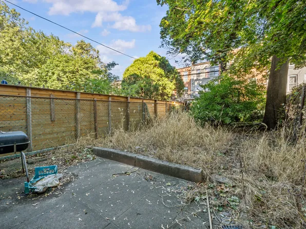 593 Bainbridge Street image 14 of 14