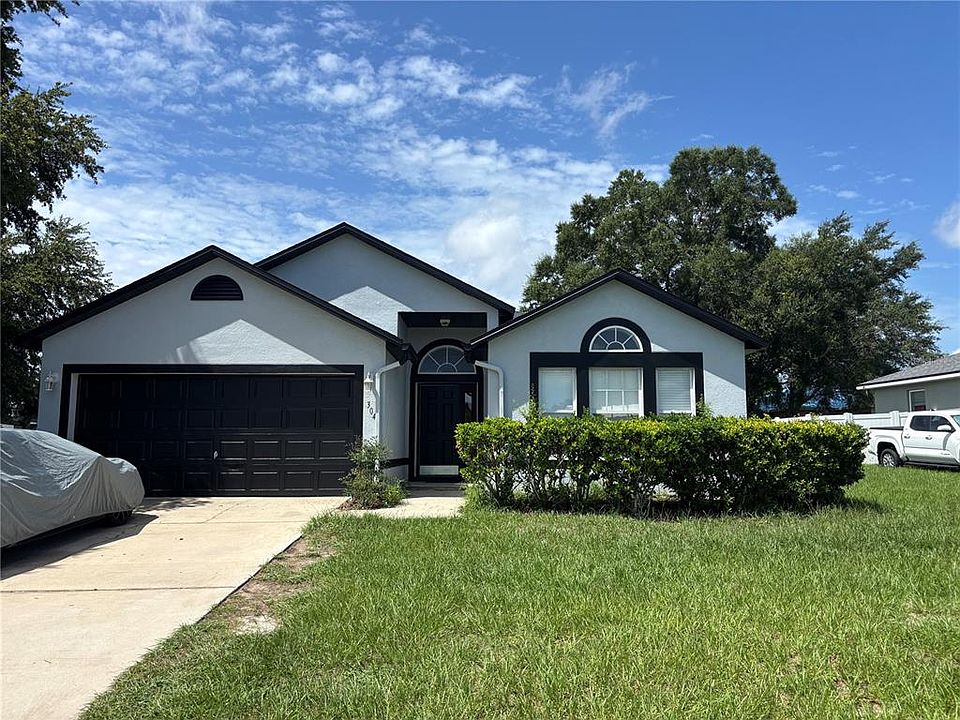 1st image of 304 Marion Oaks Trl