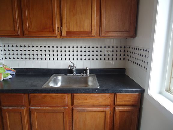 4th image of 5720 W 95th St APT 5