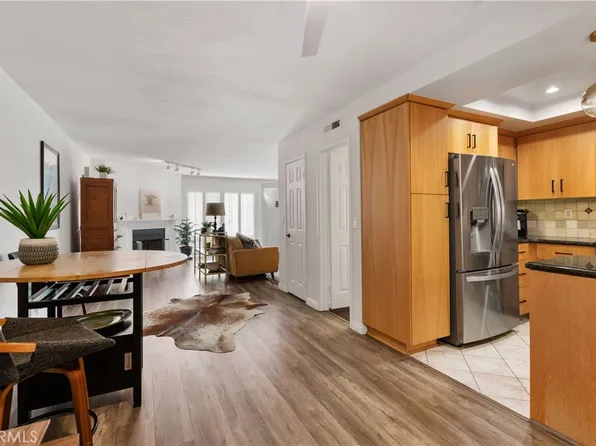 2601 E 19th St APT 4, Signal Hill, CA 90755