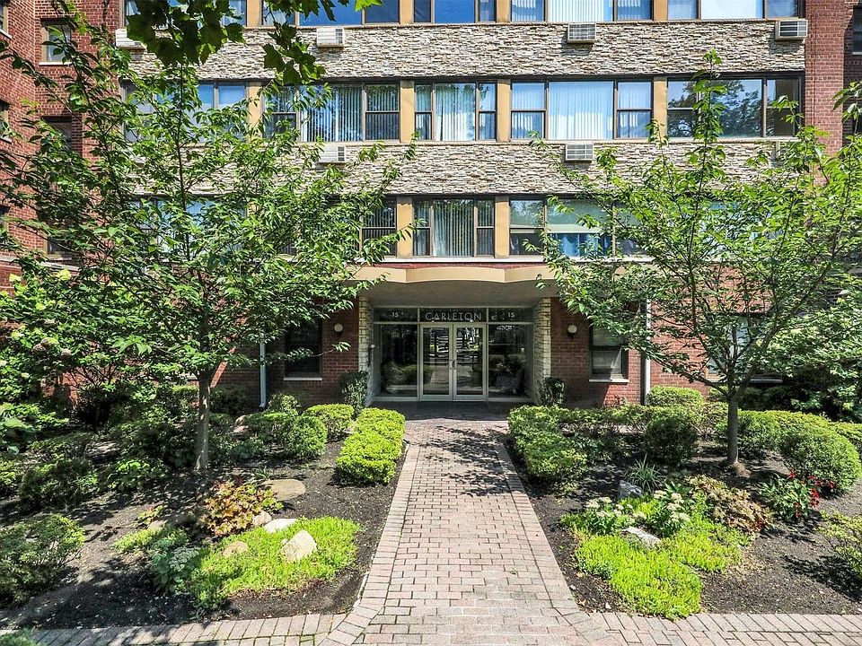 1st image of 15 Hillpark Ave #2M