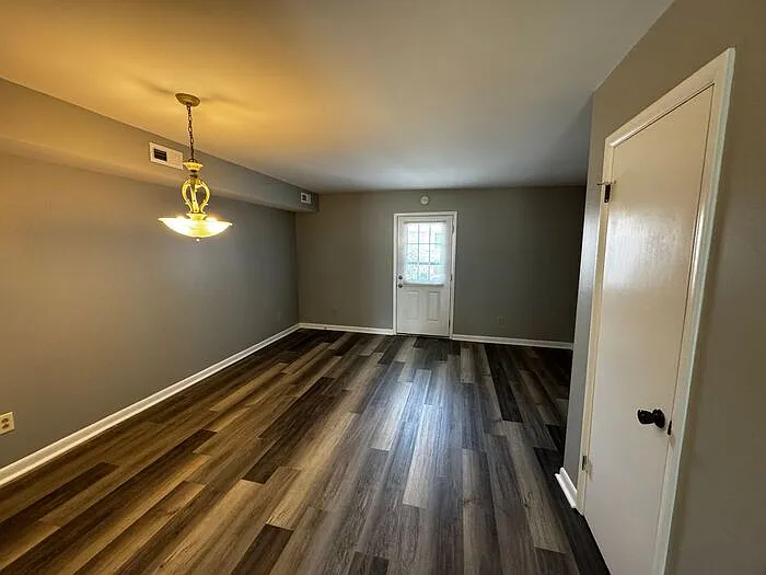 2119 Marinawoods Dr SE — Photo 3