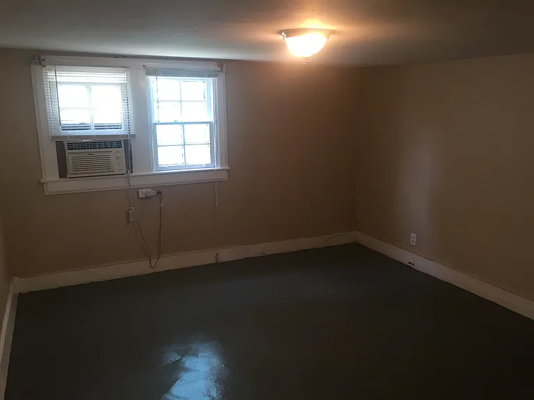 5000 Loyola Ave — Photo 3