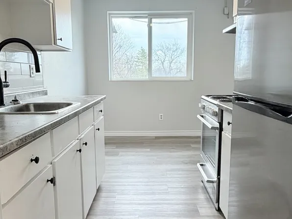 471 Tecumseh Rd W Unit 307, Windsor, ON N8X 1G8