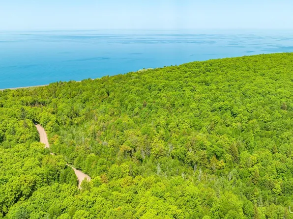 NULLA Sunset Pl, Atlantic Mine, MI 49905