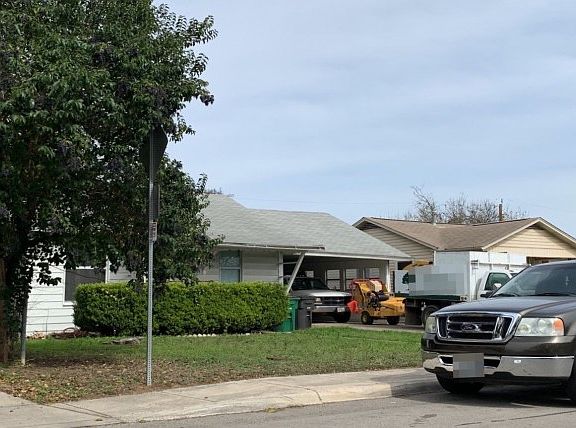 3rd image of 719 Jennings Ave