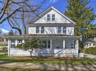 9 New St, Mendham, NJ 07945