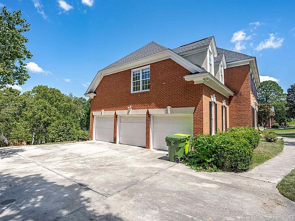 2nd image of 105 Cypress Ridge Cir