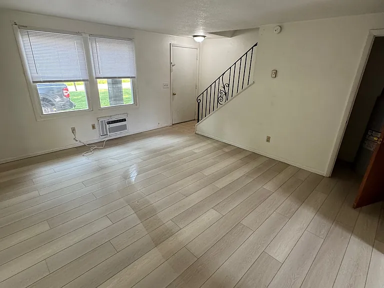 7190 N Roanoke Rd — Photo 8