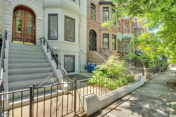 Rented by Compass | media 9