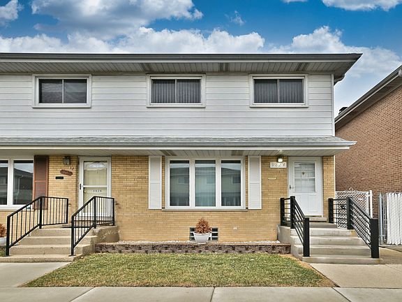 2nd image of 9824 Garden Ct