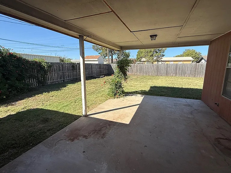 4425 Conley Ave — Photo 10