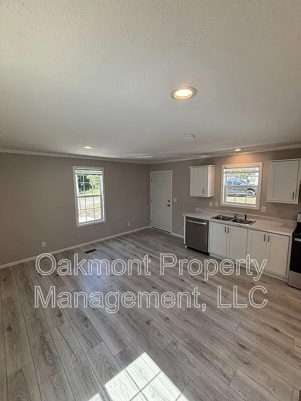1 bed, 1.0 bath, 546 sqft, $995 — Photo 3
