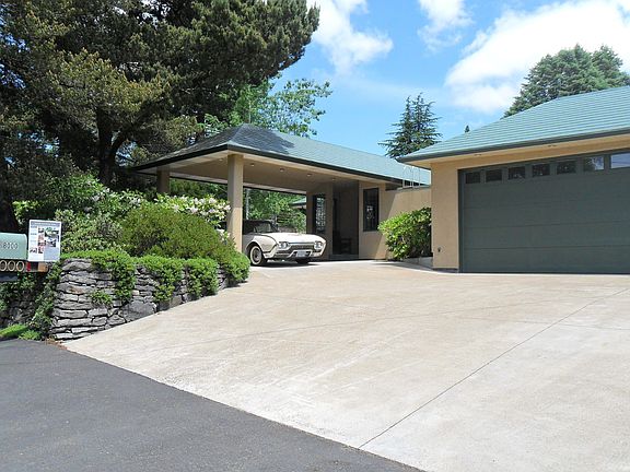 Garage/carport/front