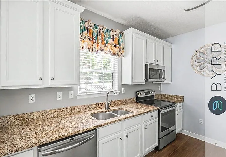4706 Twin Hickory Lake Dr — Photo 24