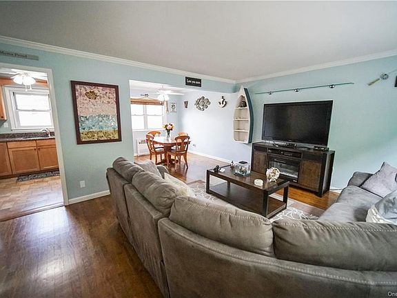 3rd image of 200 Charter Cir #200