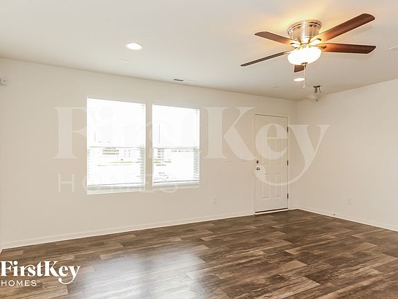 4th image of 147 Hidden Lakes Rd