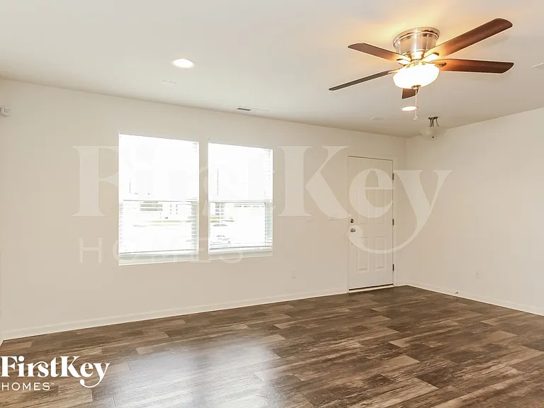 147 Hidden Lakes Rd — Photo 4