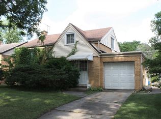 841 Robinhood Ln, La Grange Park, IL