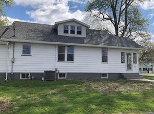 121 E Jefferson St, Vandalia, IL 62471
