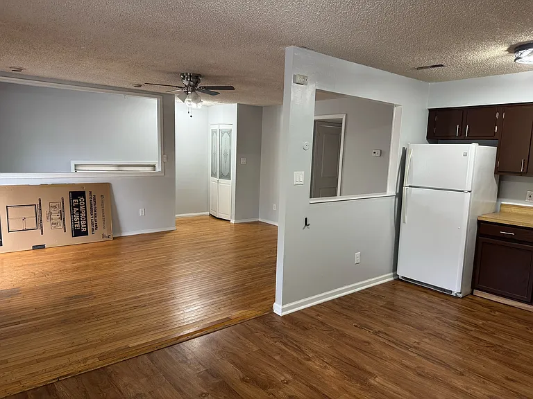 2714 Evergreen Ct — Photo 6