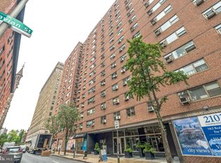 118 S 21st St S #701, Philadelphia, PA 19103