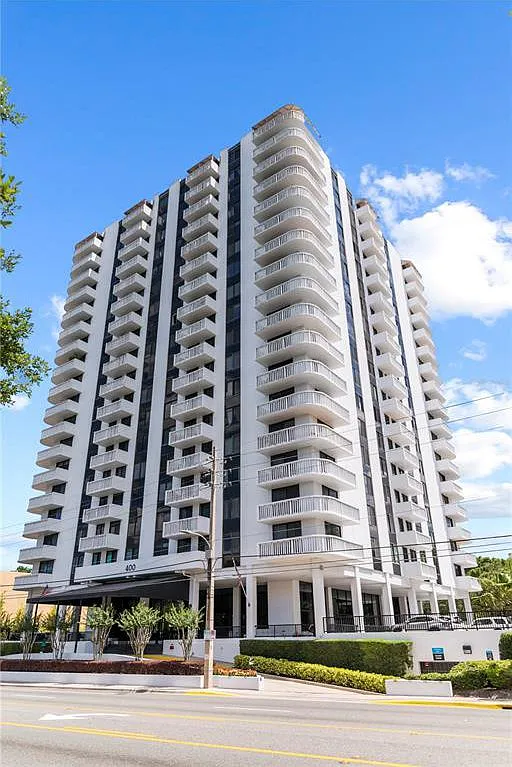 2 bed, 1105 sqft, $2,100 — Photo 1