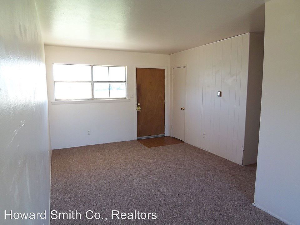 2nd image of 2429 Echo St