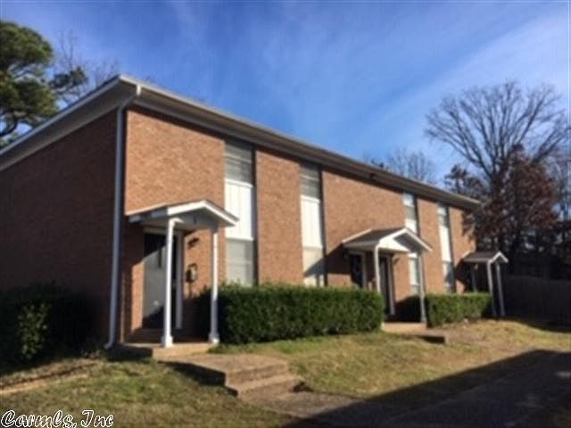 2nd image of 1821 Sanford Dr