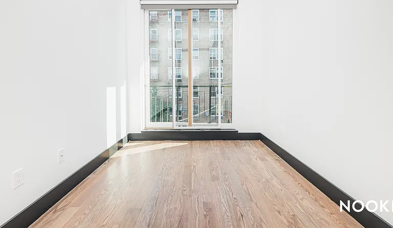 586 E 32nd St #4B — Photo 9